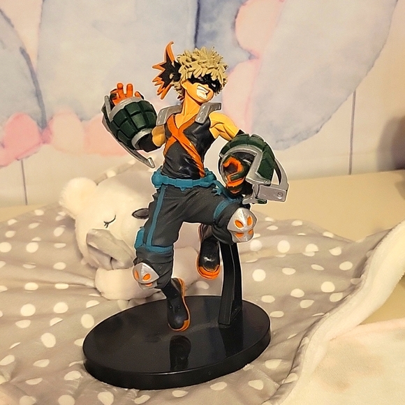 Katsuki Bakugo Figurine - Picture 1 of 4